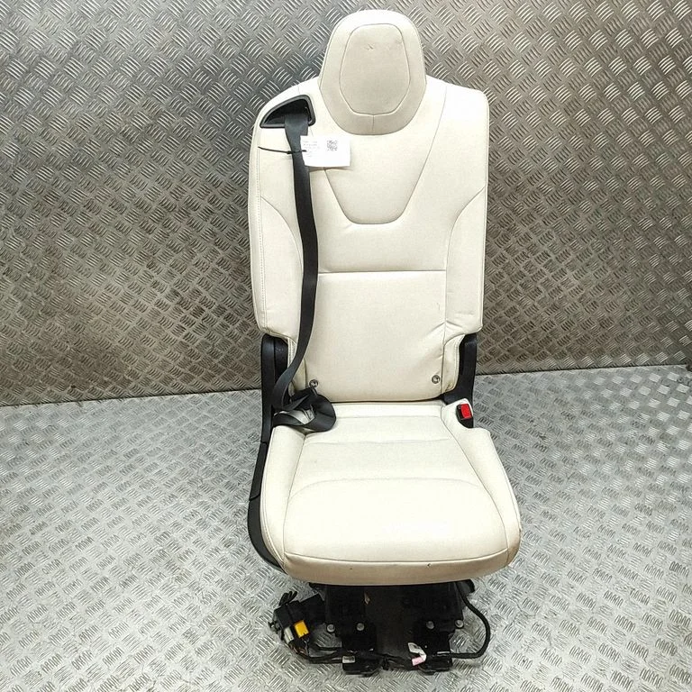 Tagaiste 111025200C