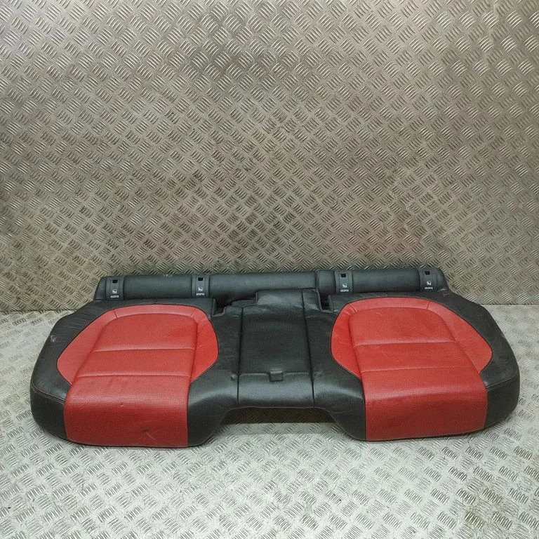 Aizmugurējais sēdeklis HK8363840AA