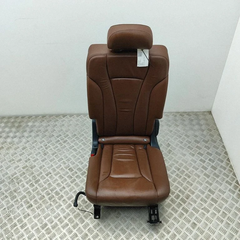 Aizmugurējais sēdeklis 4M0883405C