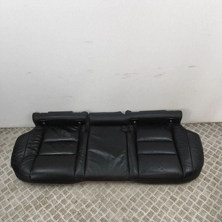 Aizmugurējais sēdeklis 31482313