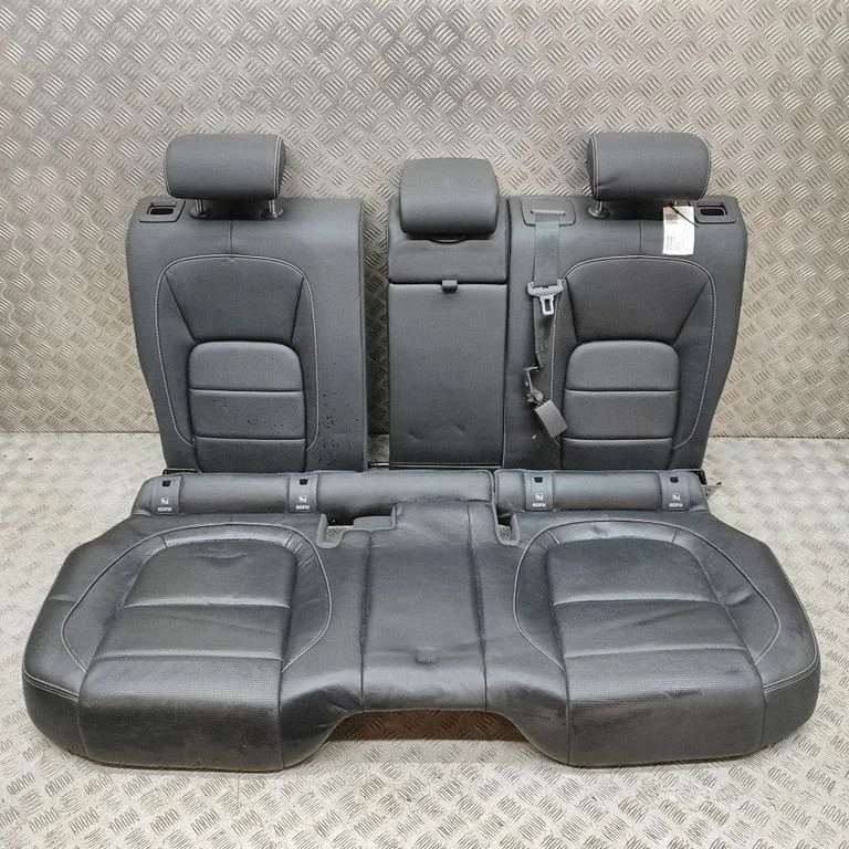 Aizmugurējais sēdeklis HK83613A39BE