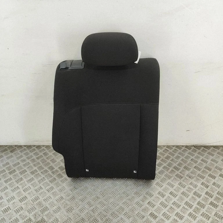 Aizmugurējais sēdeklis 89400HF300