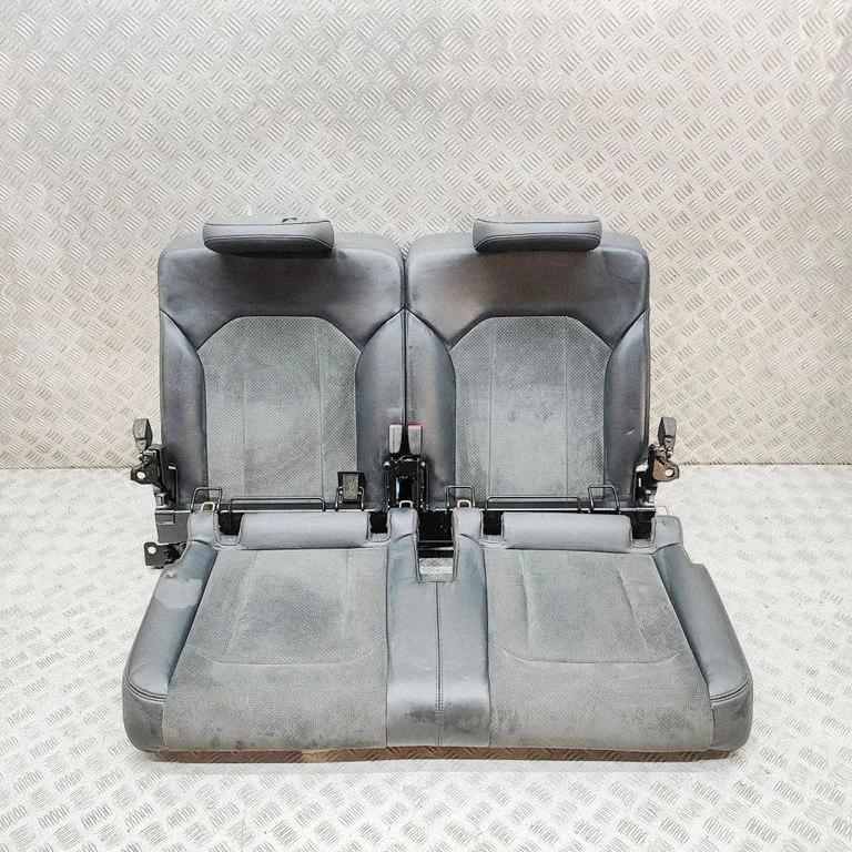 Aizmugurējais sēdeklis 4M0885305