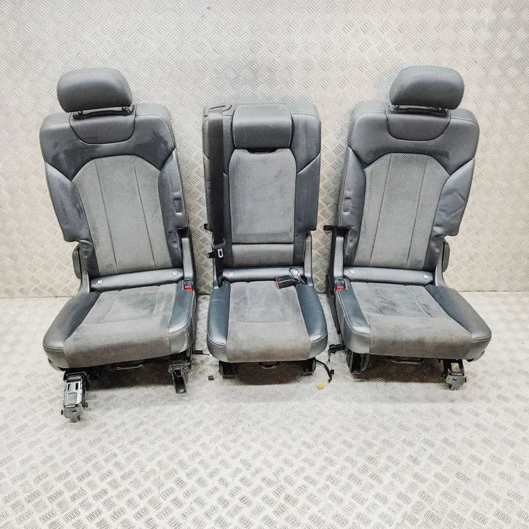 Aizmugurējais sēdeklis 4M0883109E