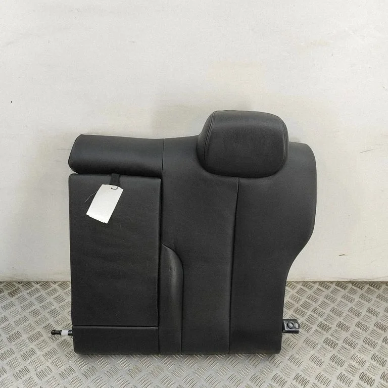 Aizmugurējais sēdeklis 7352625