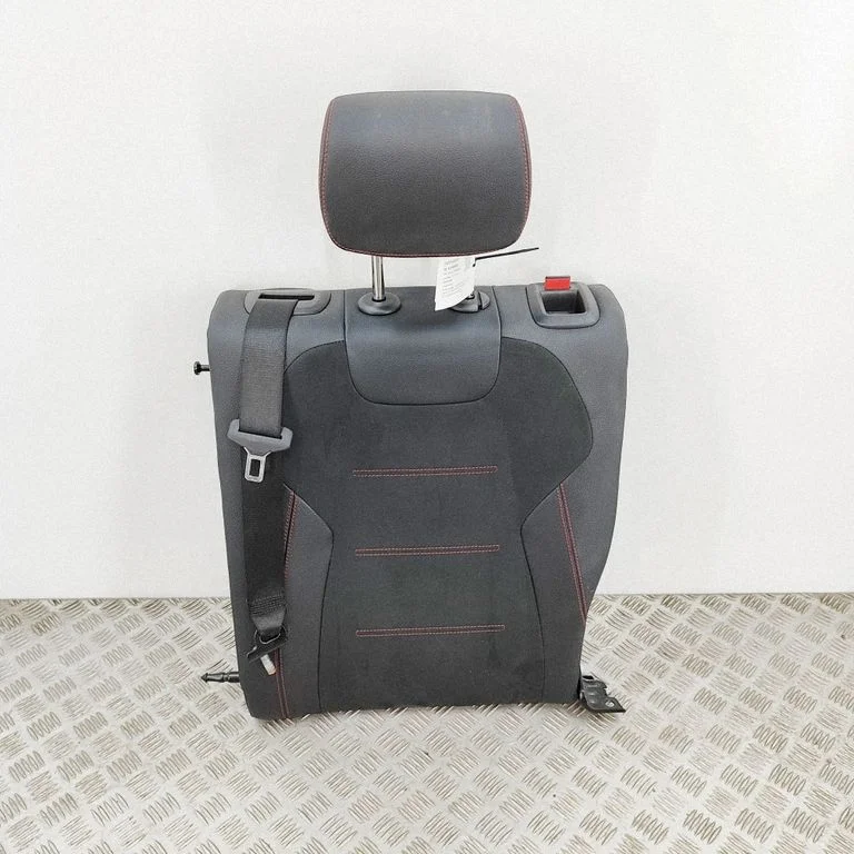 Aizmugurējais sēdeklis A2479202100