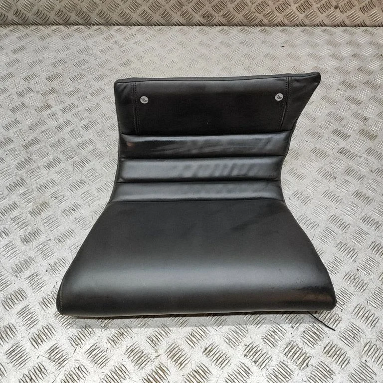 Rear seat 6W83C605886AA