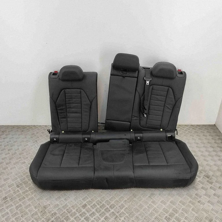 Rear seat 6994389
