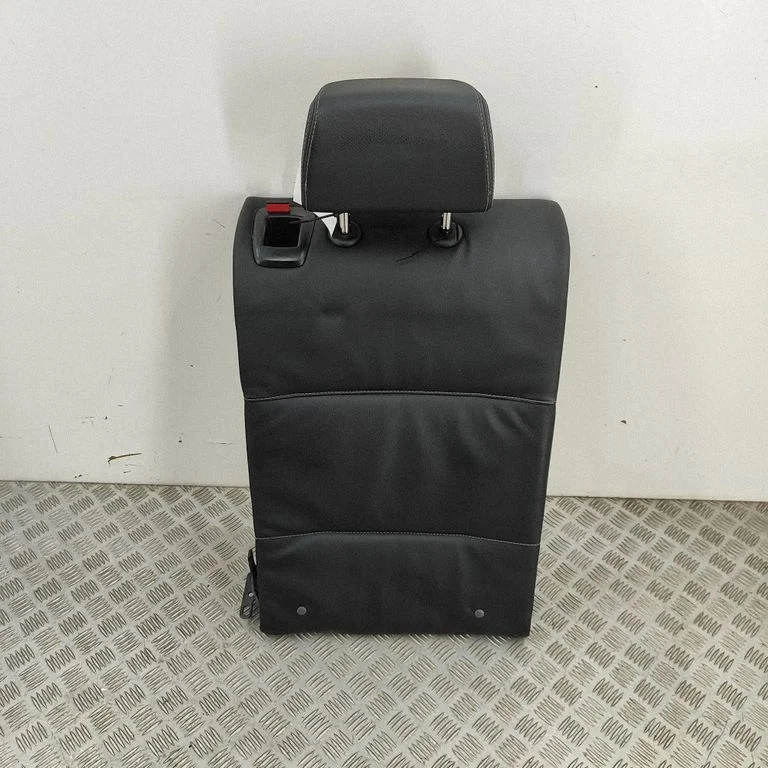 Rear seat 7256824