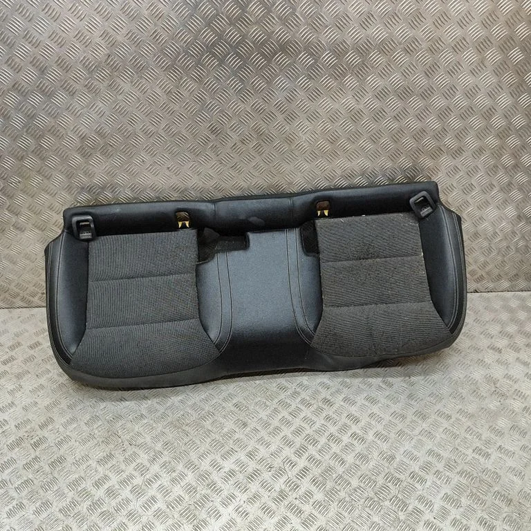 Rear seat – Mercedes-Benz A-Class W176 (2012-2018)