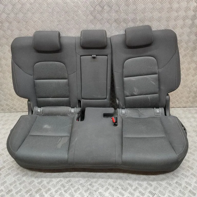 Rear seat 89150F10001