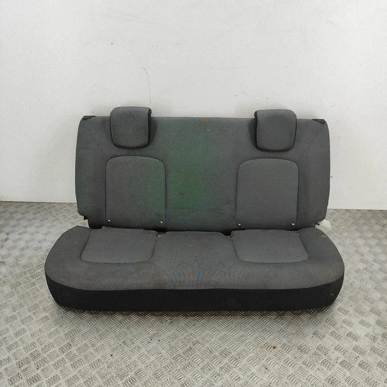 Aizmugurējais sēdeklis 883010061R