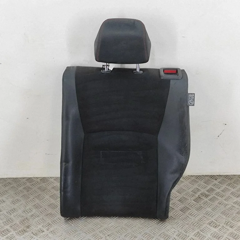 Aizmugurējais sēdeklis 71078F4410