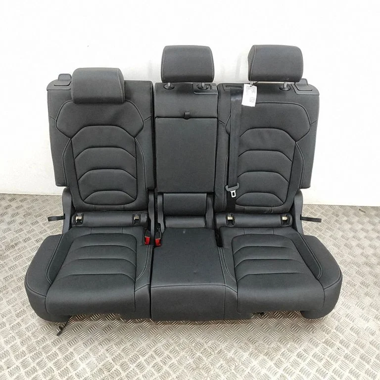 Aizmugurējais sēdeklis 565885061B