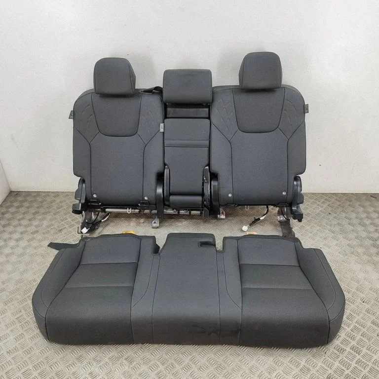 Aizmugurējais sēdeklis 7150348040