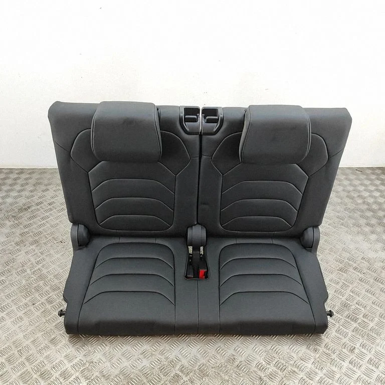 Aizmugurējais sēdeklis 565888405BD
