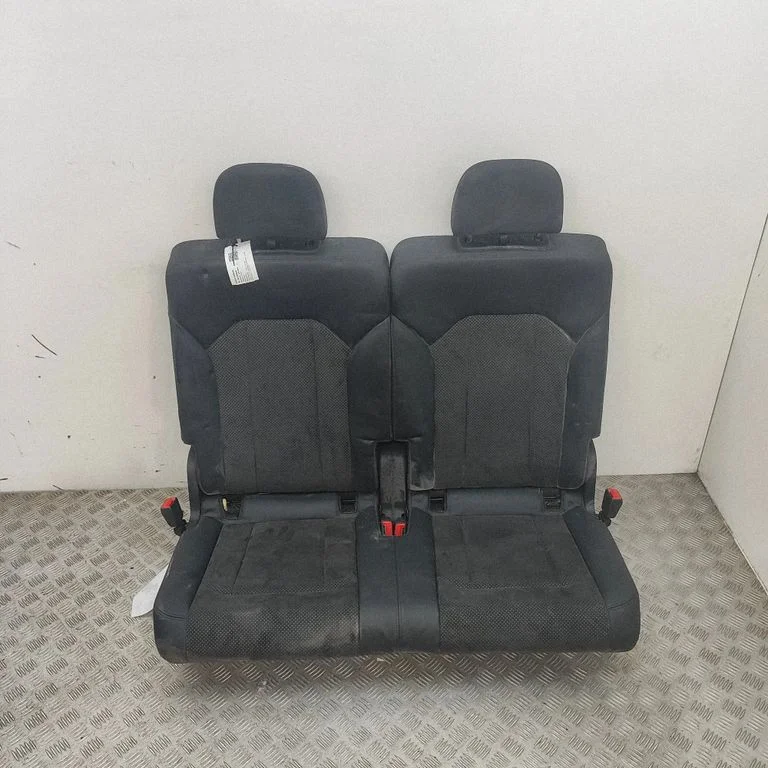 Aizmugurējais sēdeklis 4M0885705E