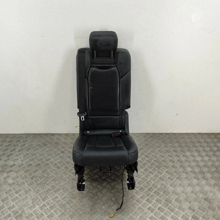 Tagaiste 4M0883109A