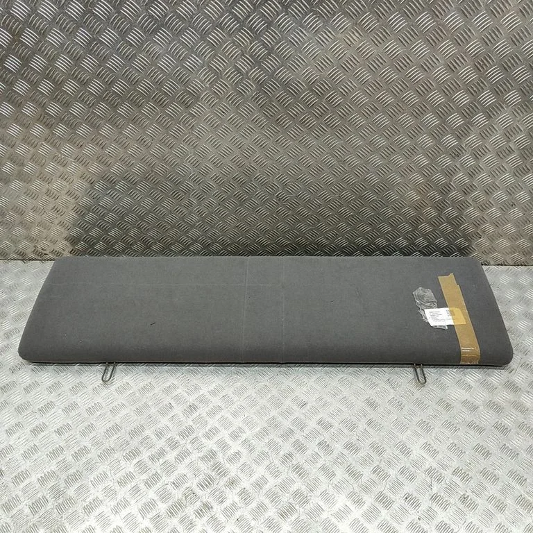 Aizmugurējais sēdeklis 715070K010
