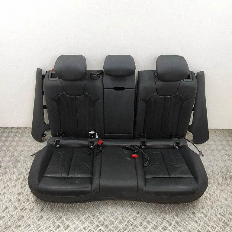 Aizmugurējais sēdeklis 80A885703BP