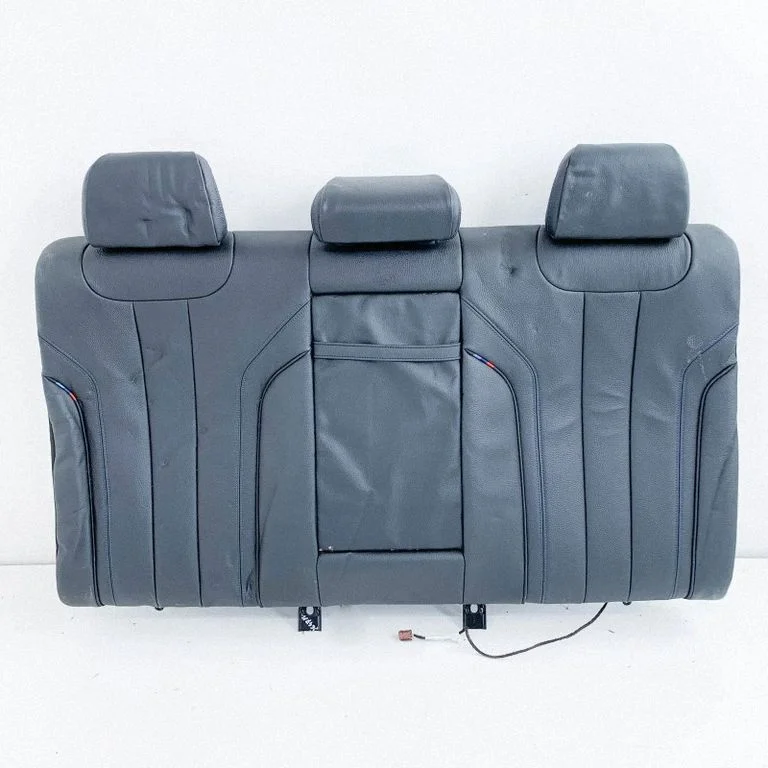 Aizmugurējais sēdeklis 7390561