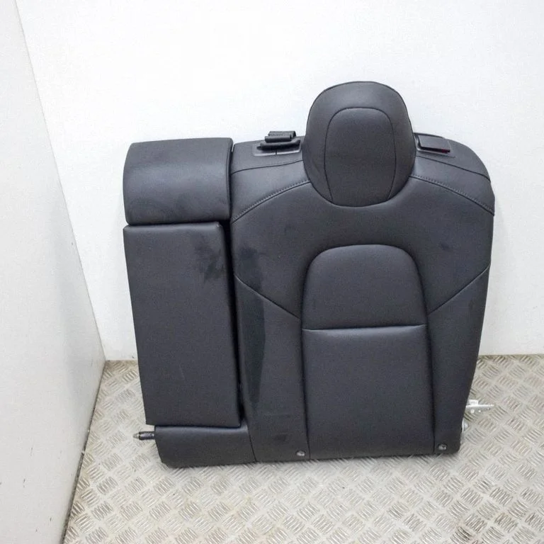 Rear seat