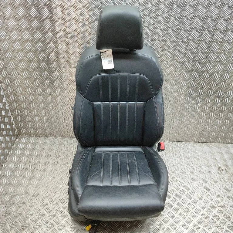Priekšējais pasažiera sēdeklis 3V0881406FE
