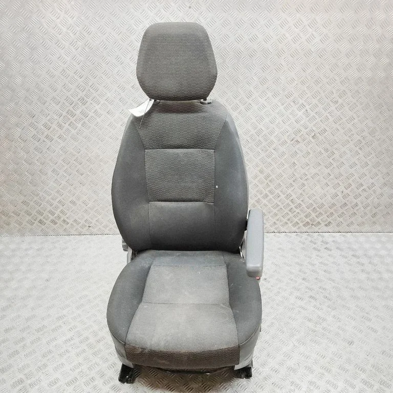 Front passenger seat 1612741780