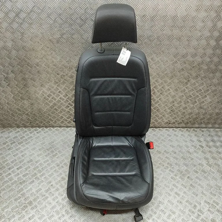 Front passenger seat – Volkswagen Touareg II (2010-2018)