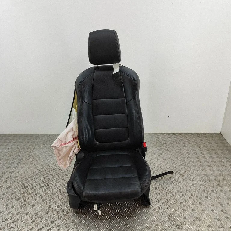 Front passenger seat K07257100B02