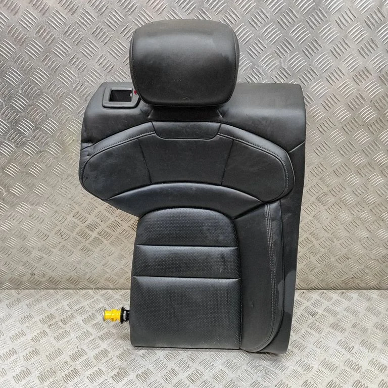 Aizmugurējais sēdeklis 9J0885045A