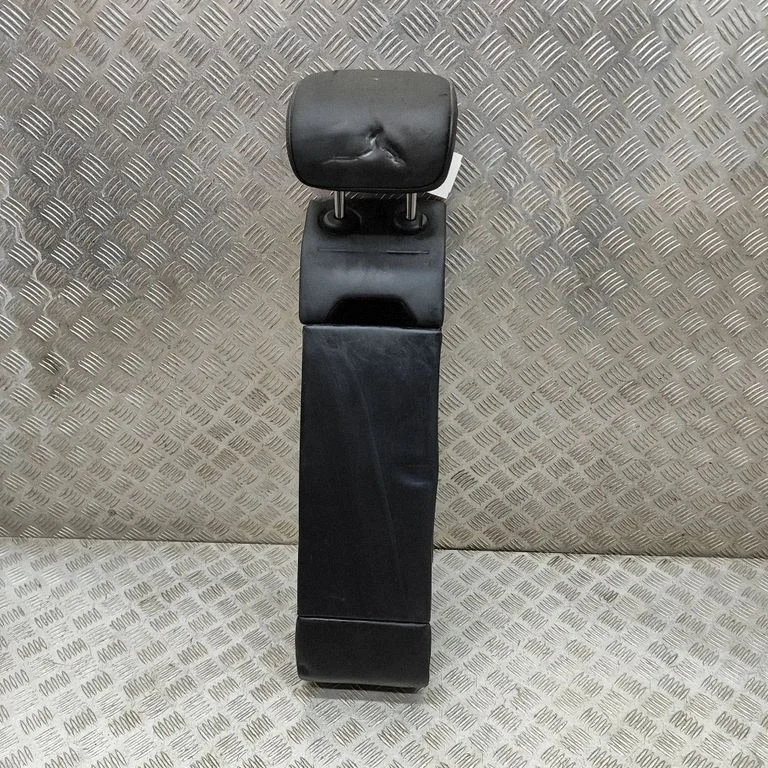 Aizmugurējais sēdeklis 9J0885045C