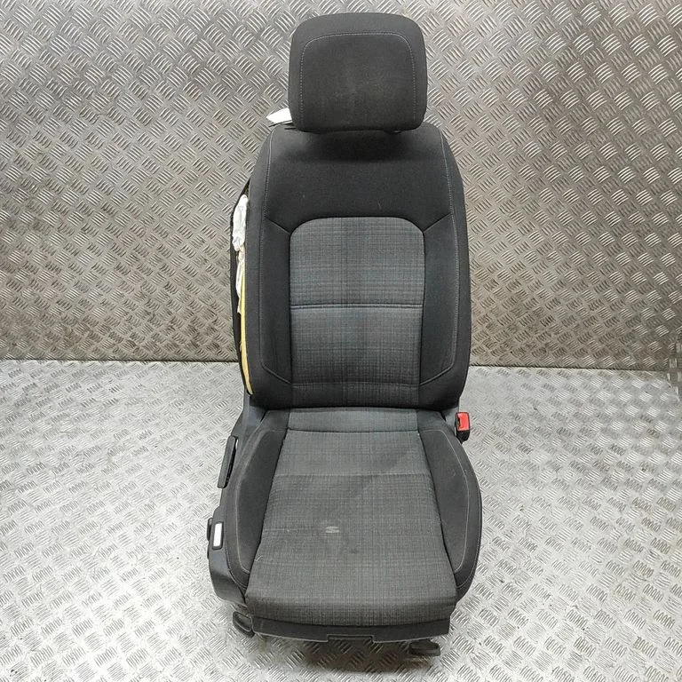 Priekšējais pasažiera sēdeklis 3G0881806ND