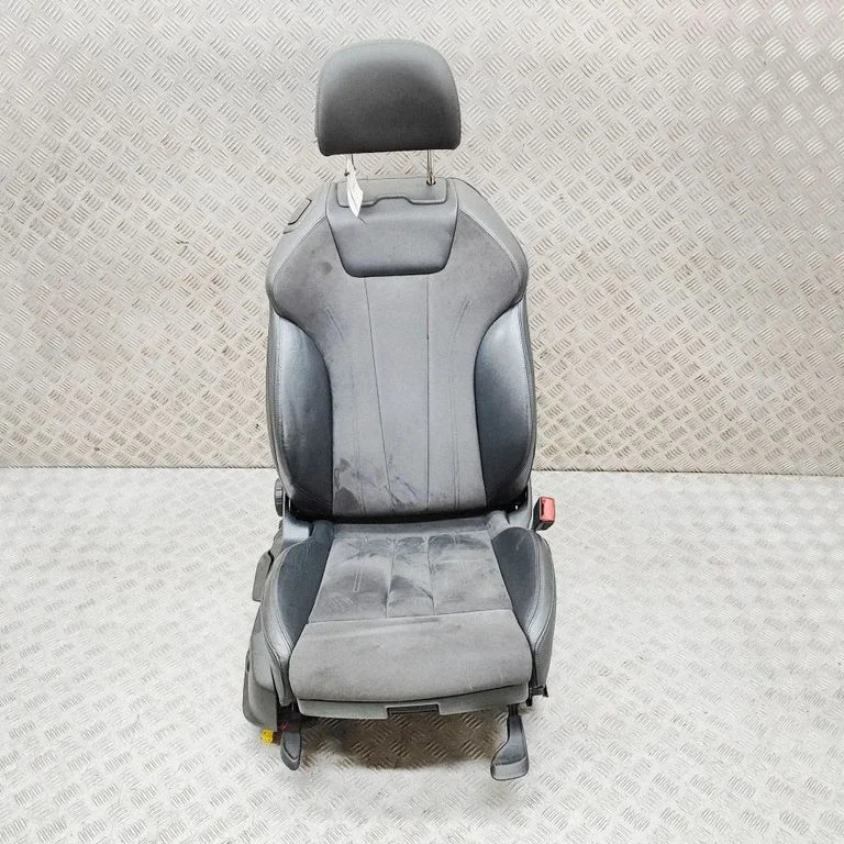 Priekšējais pasažiera sēdeklis 8W6881106E
