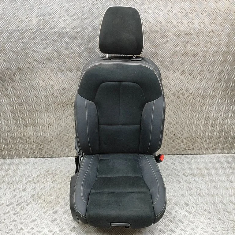 Fotel pasażera przedni 32367748