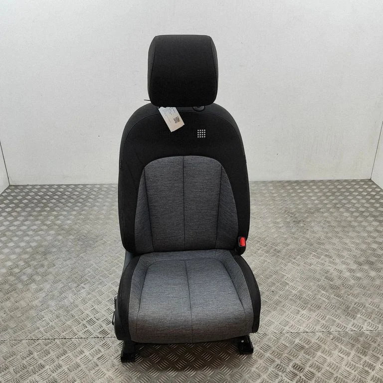 Eesmine kõrvalistuja iste – Hyundai Ioniq (2016-)