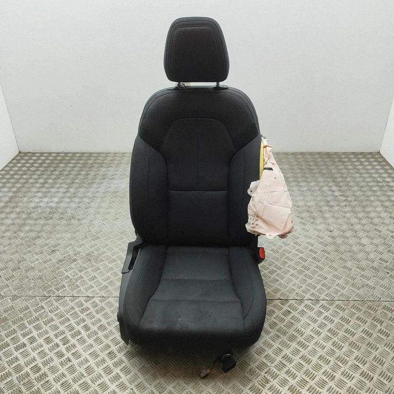 Front passenger seat 32272580