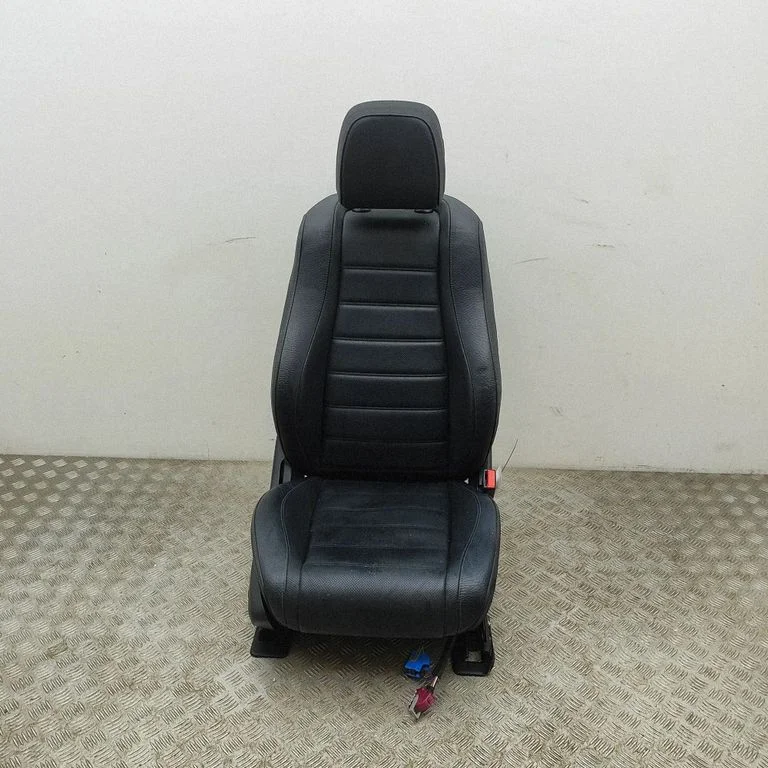 Fotel pasażera przedni A1679103601