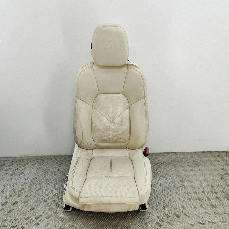 Front passenger seat 7P5881058