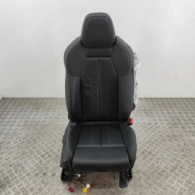 Fotel pasażera przedni 8MA881106B