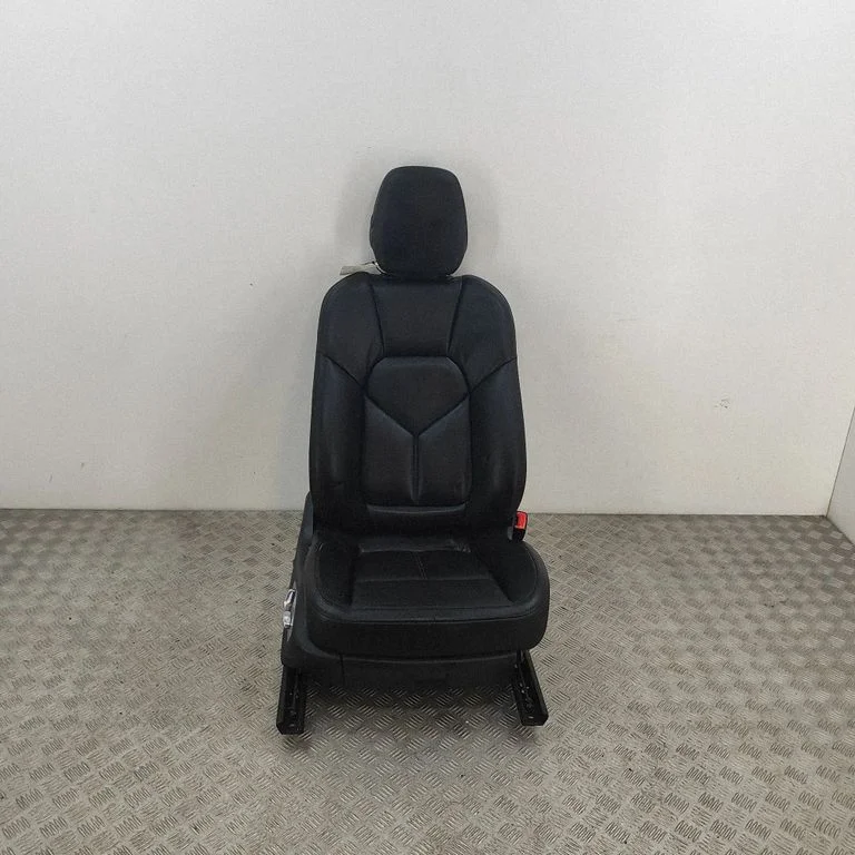 Fotel pasażera przedni 95852147701