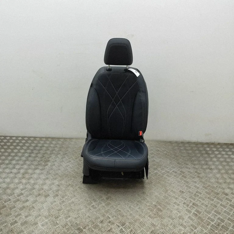 Front passenger seat – Ford Mustang Mach-E (2020-)