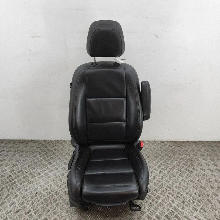 Fotel pasażera przedni 95077819