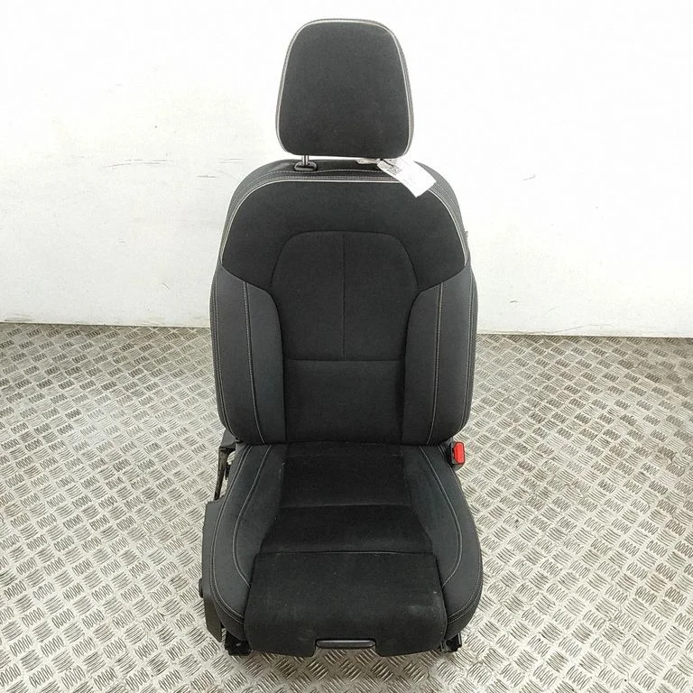 Priekšējais pasažiera sēdeklis 32338505