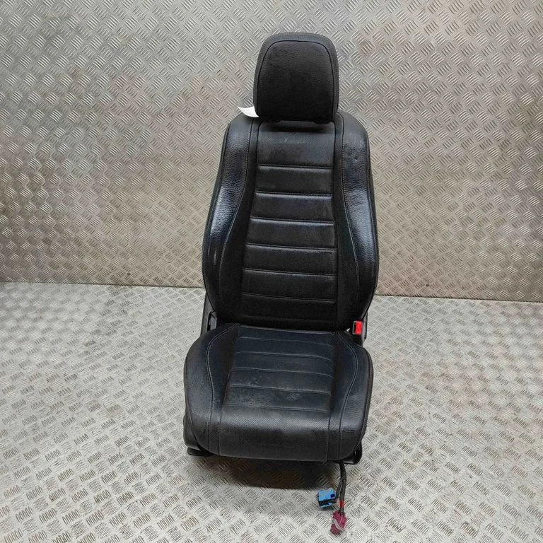 Priekšējais pasažiera sēdeklis A0009103311