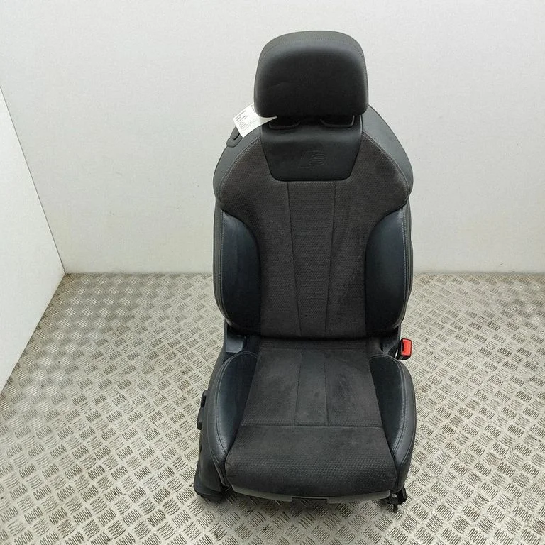 Front passenger seat 8W6881106AD