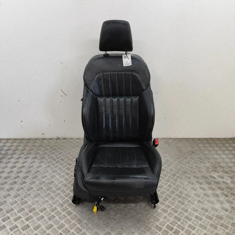 Priekšējais pasažiera sēdeklis 5Q4881106R