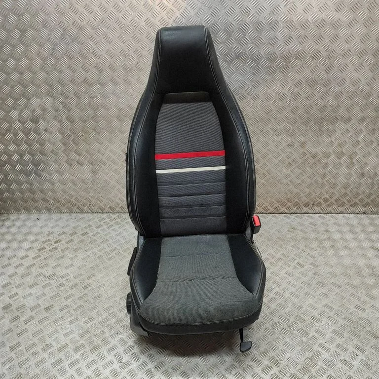 Priekšējais pasažiera sēdeklis A0009106908