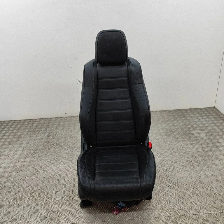 Priekšējais pasažiera sēdeklis A0009103311