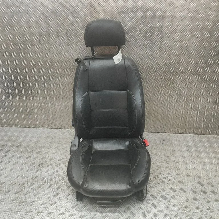Front passenger seat 46831043 – Fiat Barchetta (1995-2006)